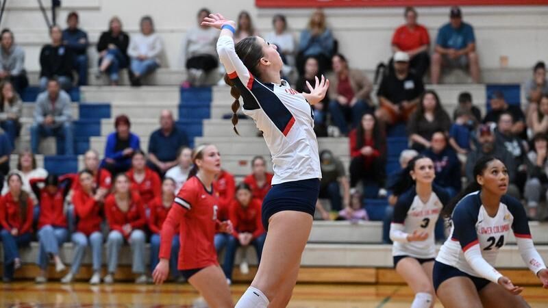 Lockman Leads LCC to 3-0 Win