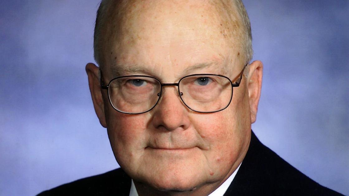 Ken Dahl, longtime funeral director and hospice advocate, dies Tuesday