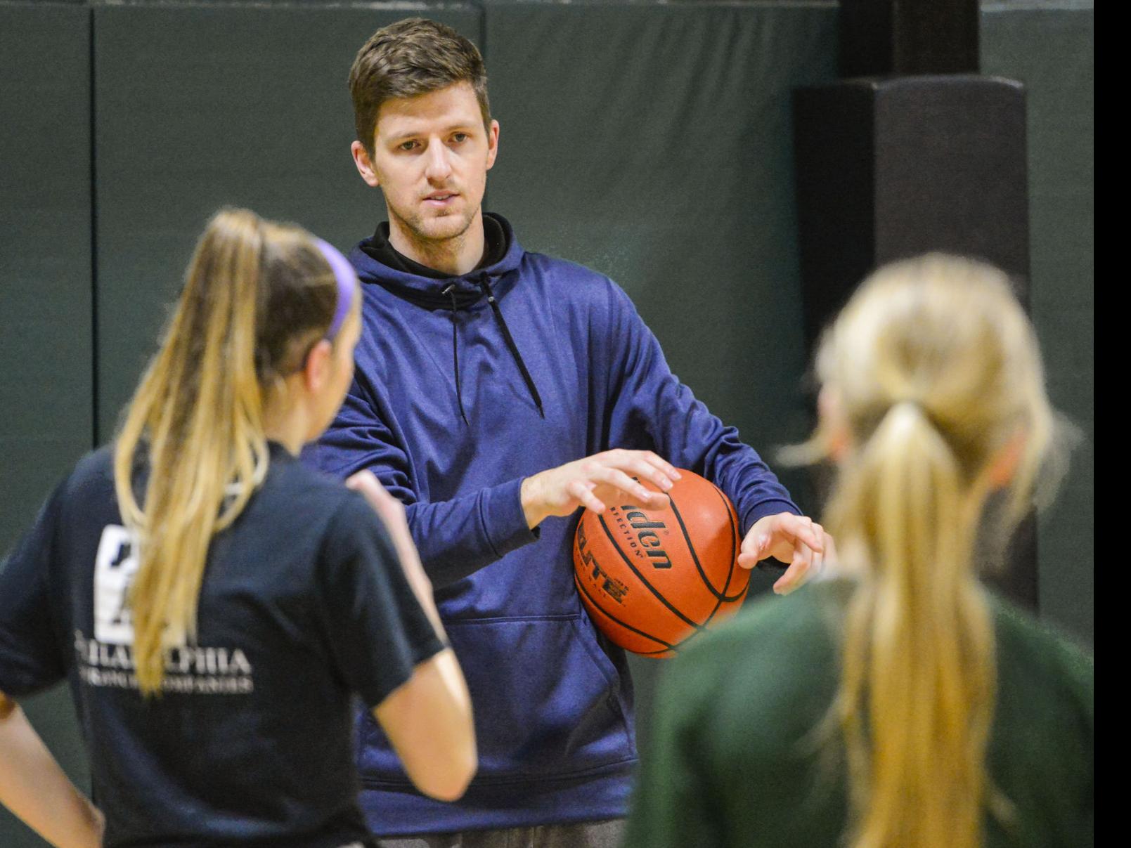 Preps Basketball Roots Academy Builds Foundation For Prep Hoops Preps Tdn Com