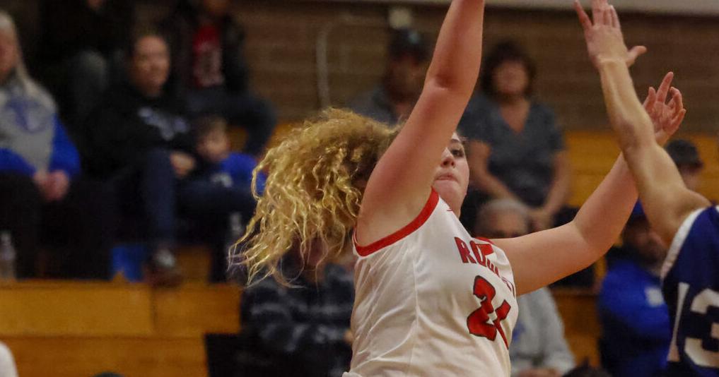 High School Girls Basketball Roundup: Logan, Poyner push Castle Rock over La Center for 3rd place in Trico High School Girls Basketball Roundup: Logan, Poyner push Castle Rock over La Center for 3rd place in Trico