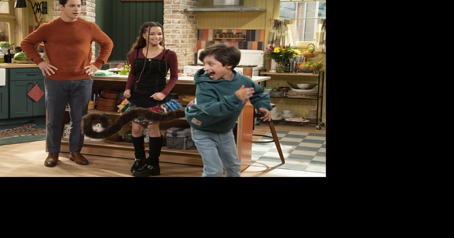 David Henrie talks Selena Gomez, return to 'Waverly Place'