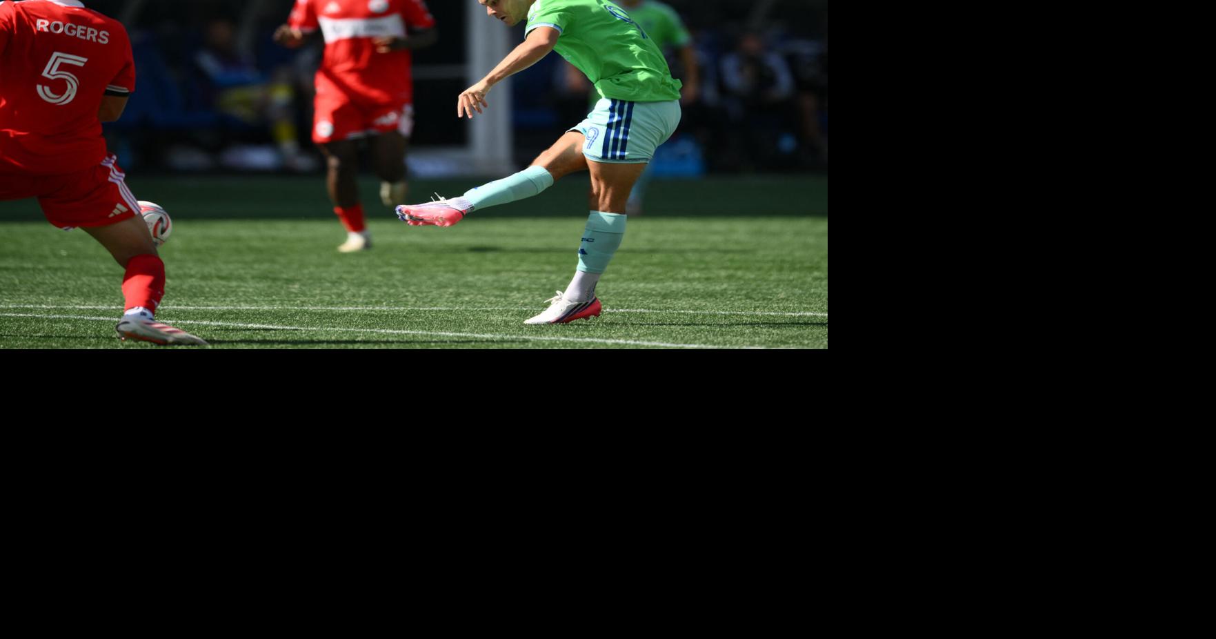 Dejan Joveljić's debut a success but Sounders draw with Fire