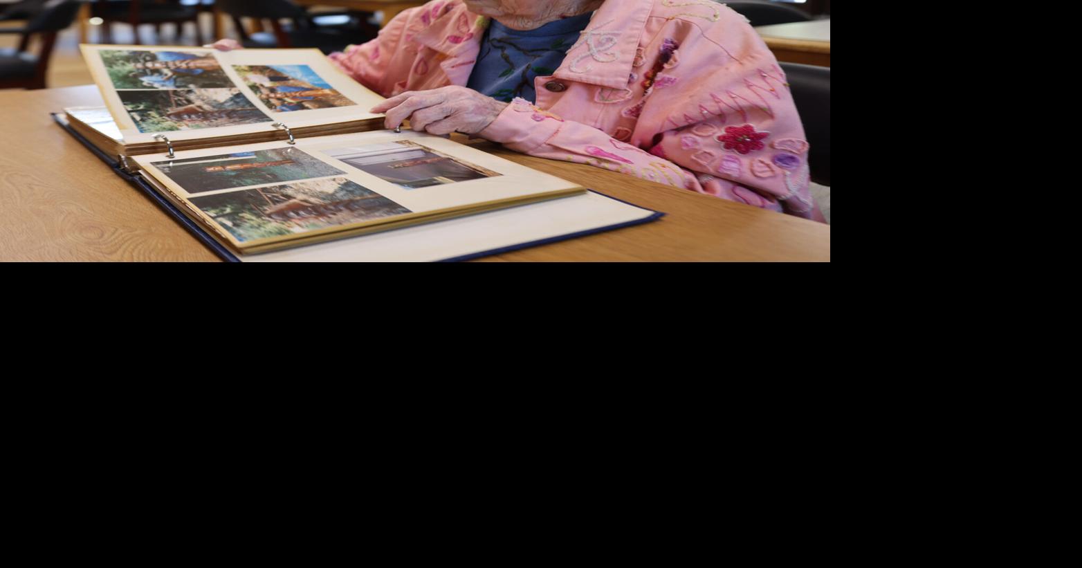 The Bright Side: Kelso artist driven to paint at age 95