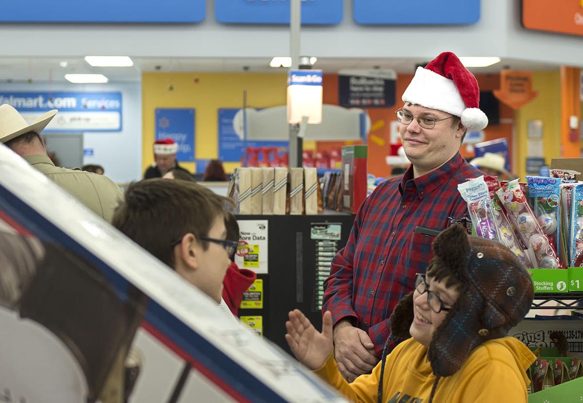 Shop With A Cop Gives Wahkiakum Kids Their Christmas Wishes Local Tdn Com Shop With A Cop Gives Wahkiakum Kids Their Christmas Wishes Local Tdn Com