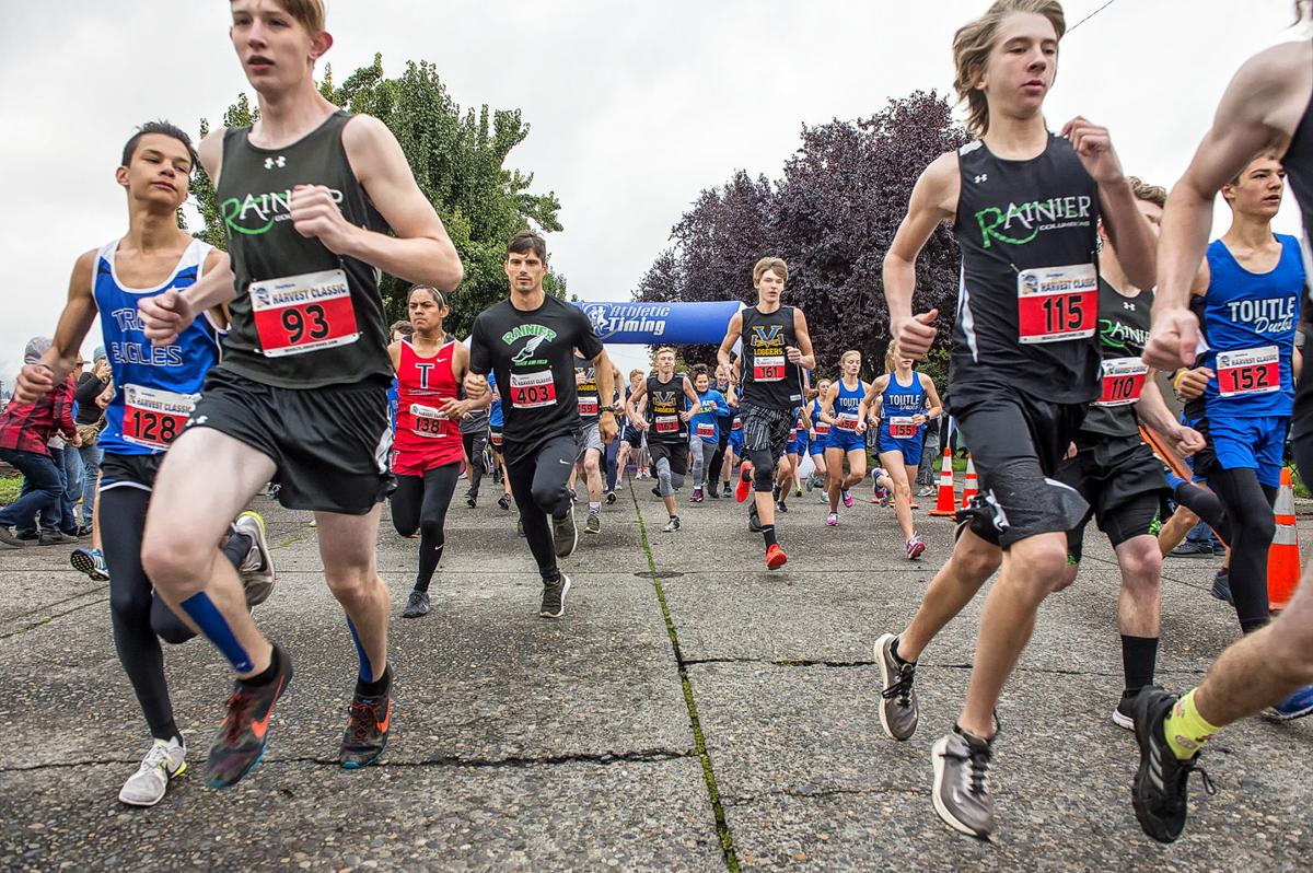 Hundreds hit the pavement for Harvest Classic races
