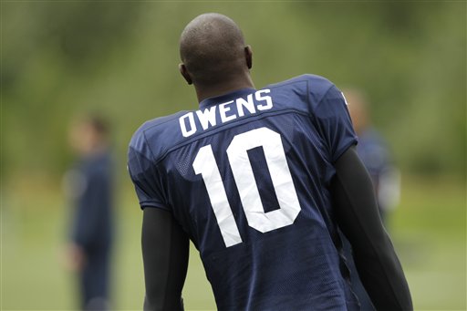 Terrell Owens to play in first game as Seahawk