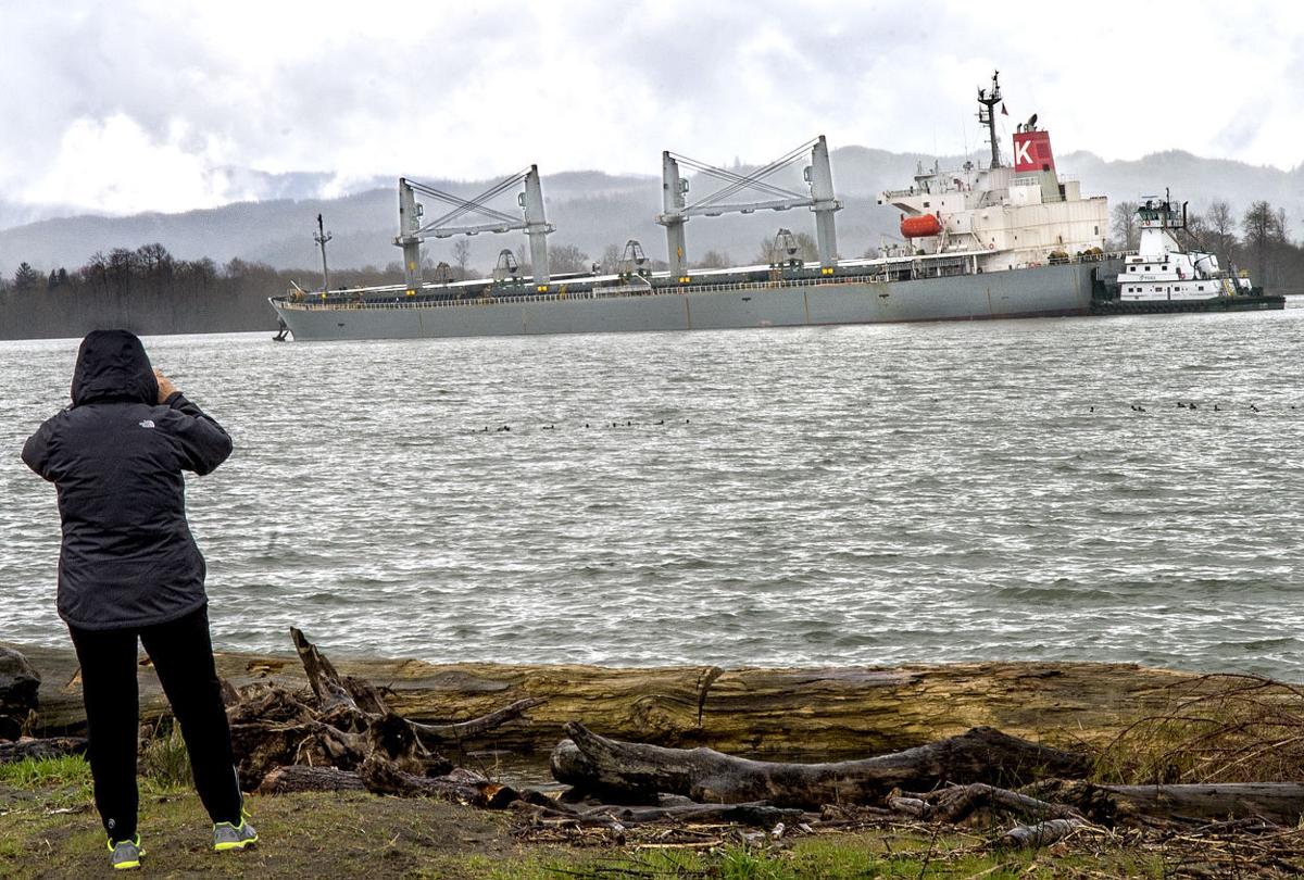 Ship aground in Columbia River near Cathlamet News