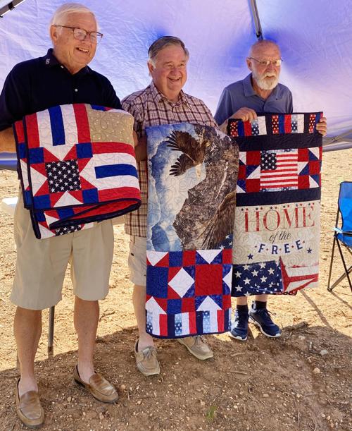 Veterans receive quilts
