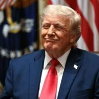 US judge freezes $1.8B compensation fund