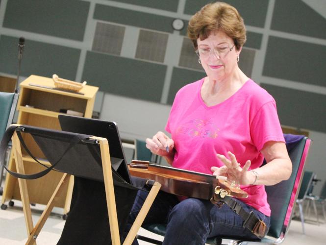 Dulcimer Club social, focused on fun