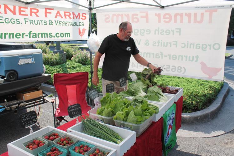 Farmers' Market thrives in new location Tvc