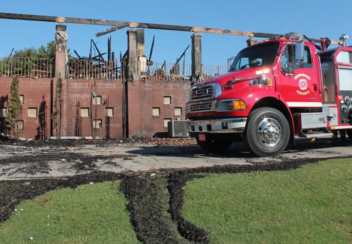 tellico village yacht club fire