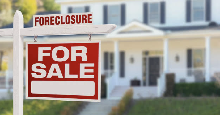 Cracks emerge in Valley housing market