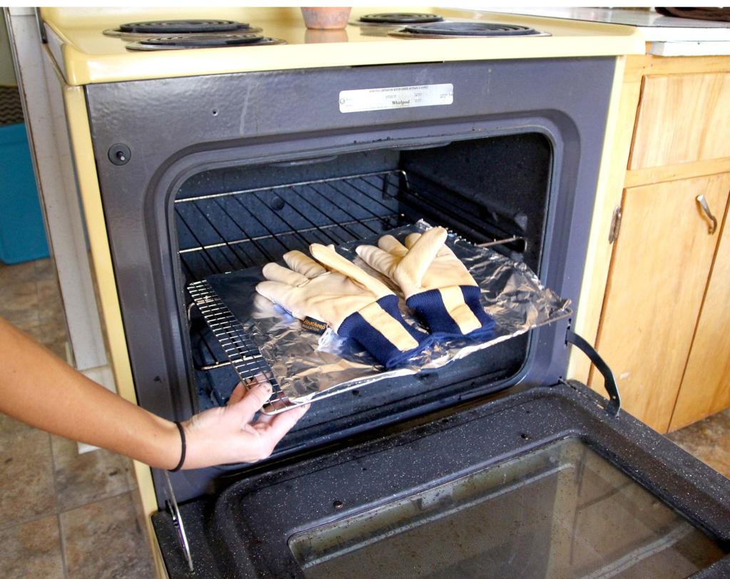How To Waterproof Your Winter Gloves For Warm Dry Hands News