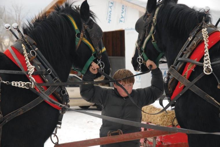 2022 Moulton Christmas Parade Oh what fun it is to ride in the Moulton’s Christmas sleigh News