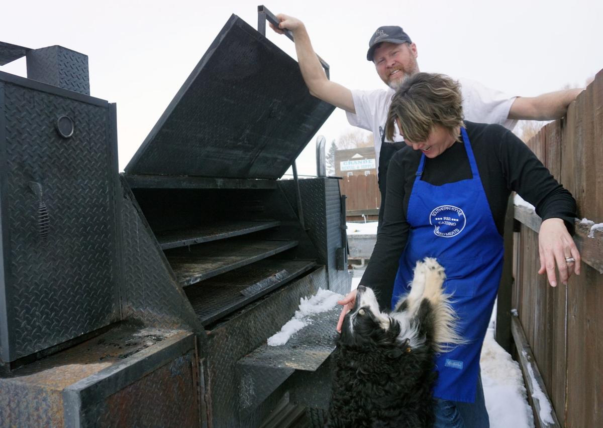 Captain Ron S Smokehouse Offers Low Key Bbq News