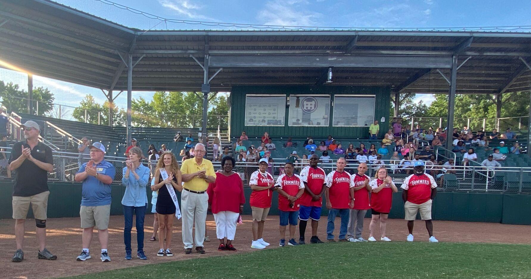 Nine unsung heroes will be celebrated at Thomasville Stars Night - Vimarsana News