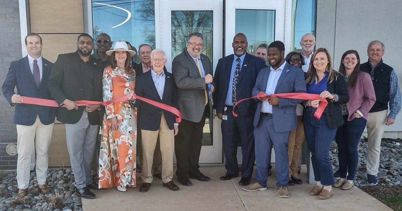 Officials hold ribbon cutting to open new Lexington City Centre - Vimarsana News