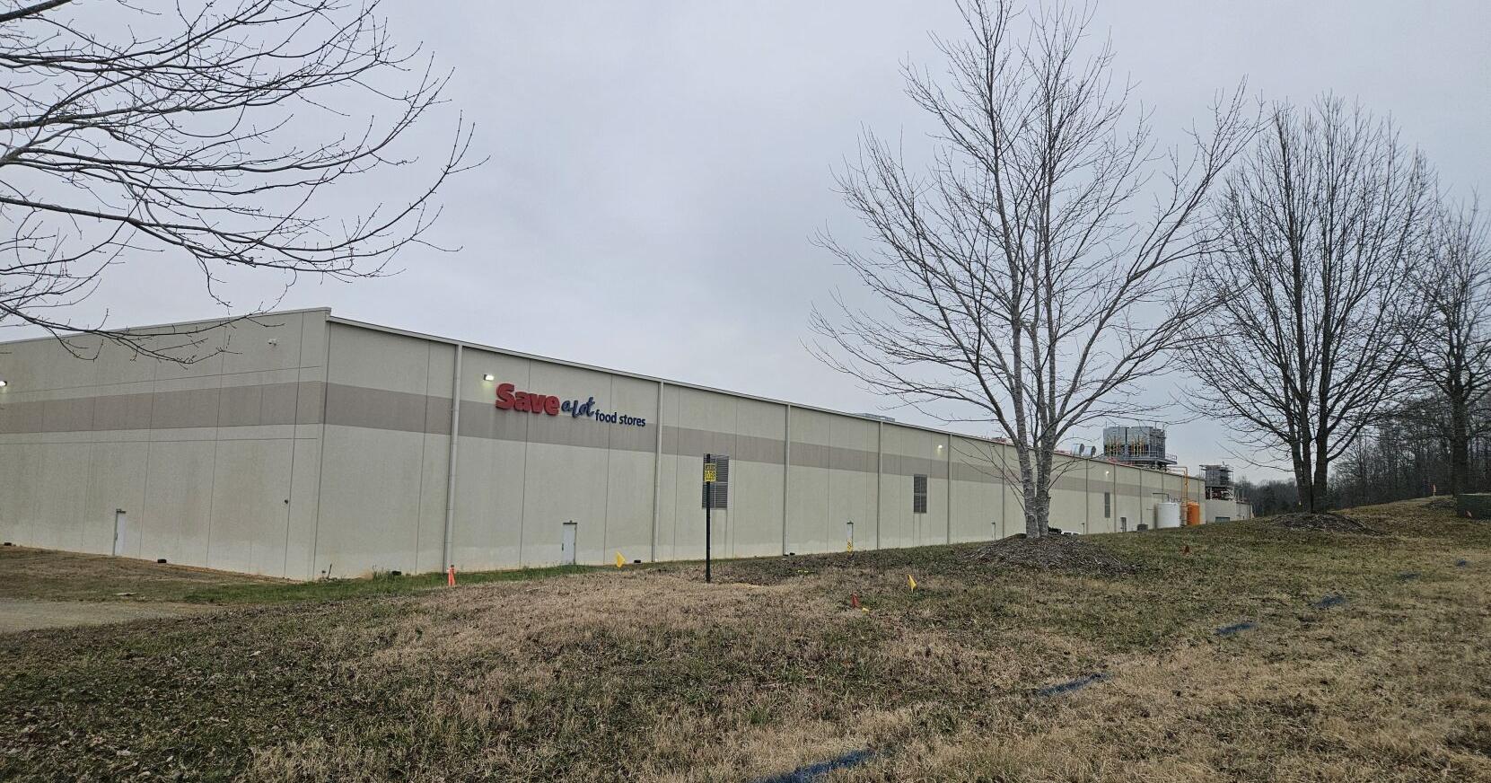 What Happening : US Foods begins $30 . 7M renovation of former Sav - A - Lot in Lexington