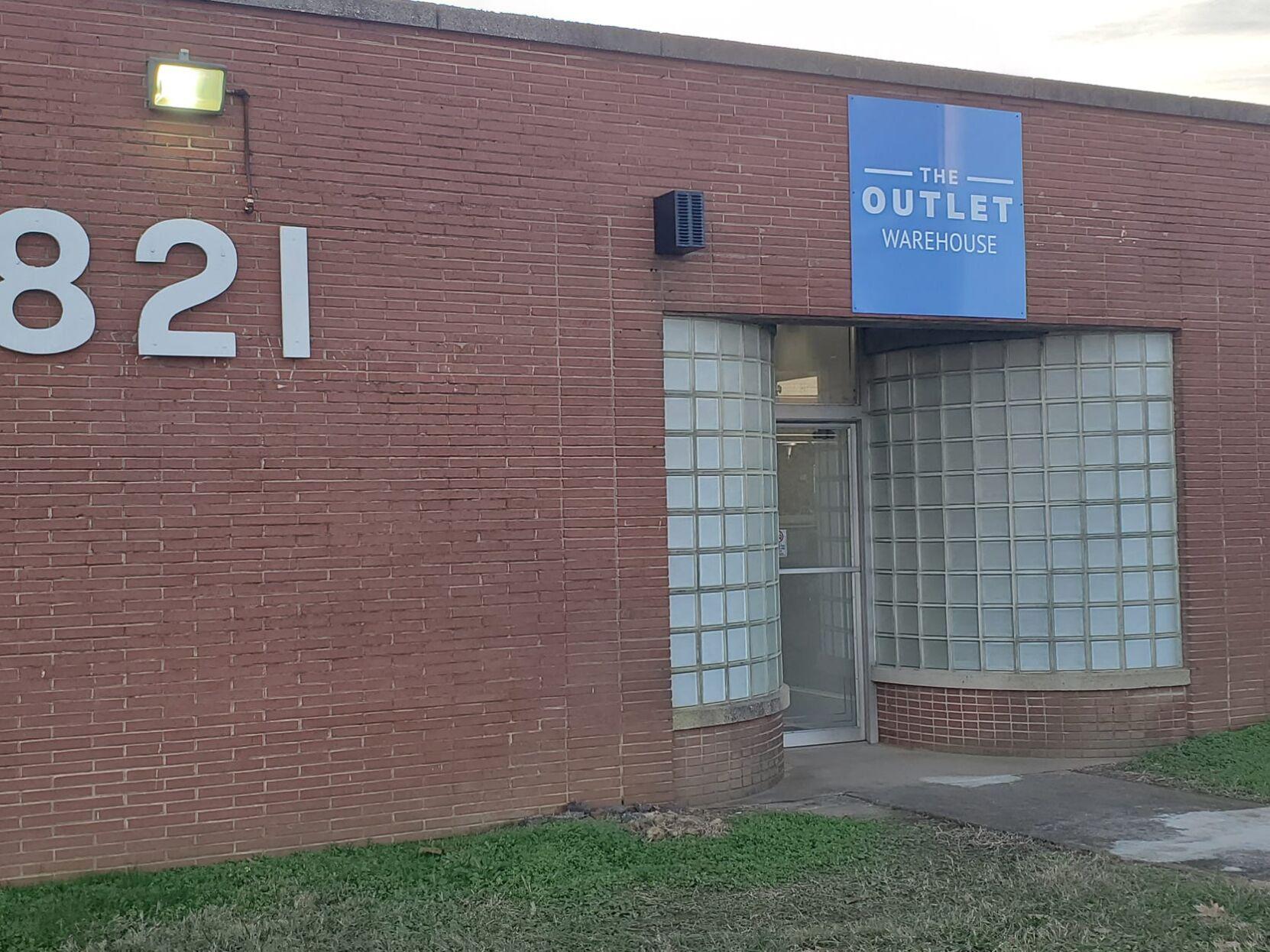 WHAT'S HAPPENING Lexington outlet store closing; medical office