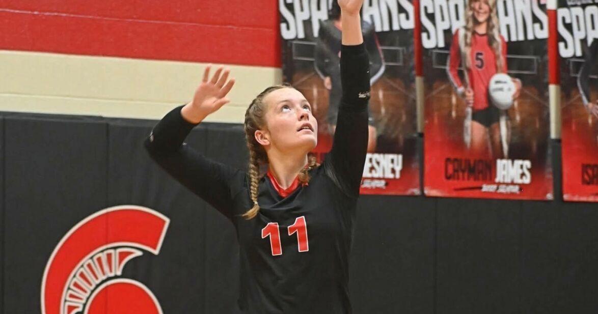 Spartans move into tie for first in PAC