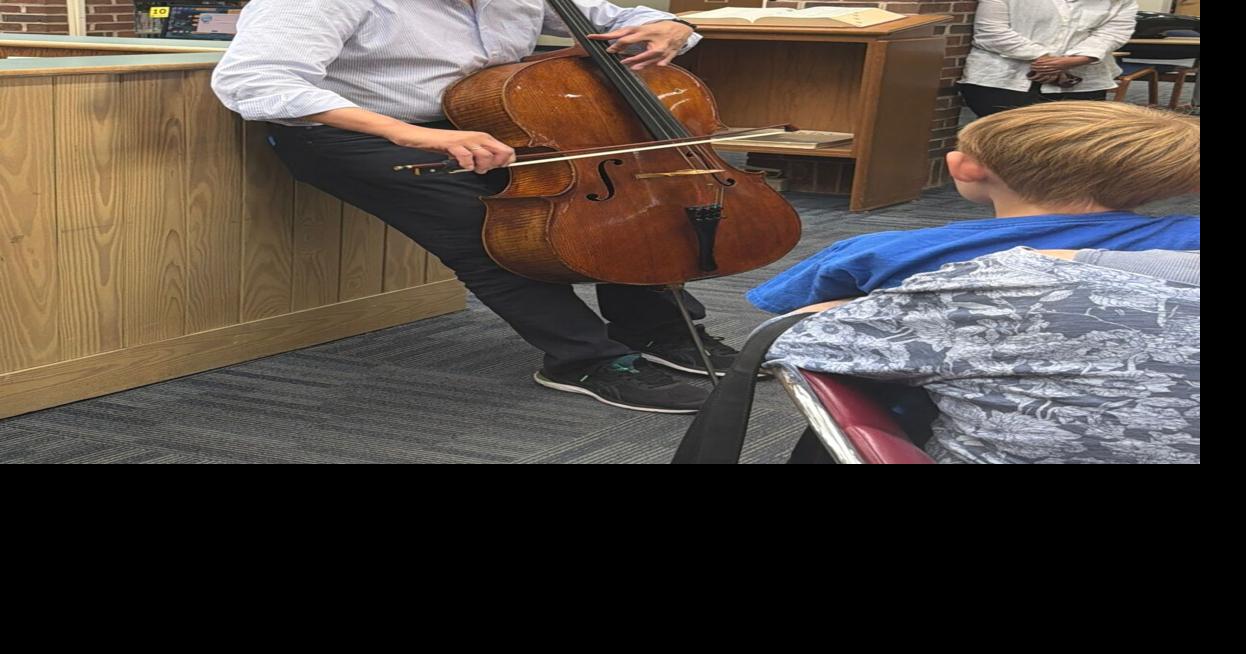 World famous cello virtuoso Yo-Yo Ma visits Davidson County library