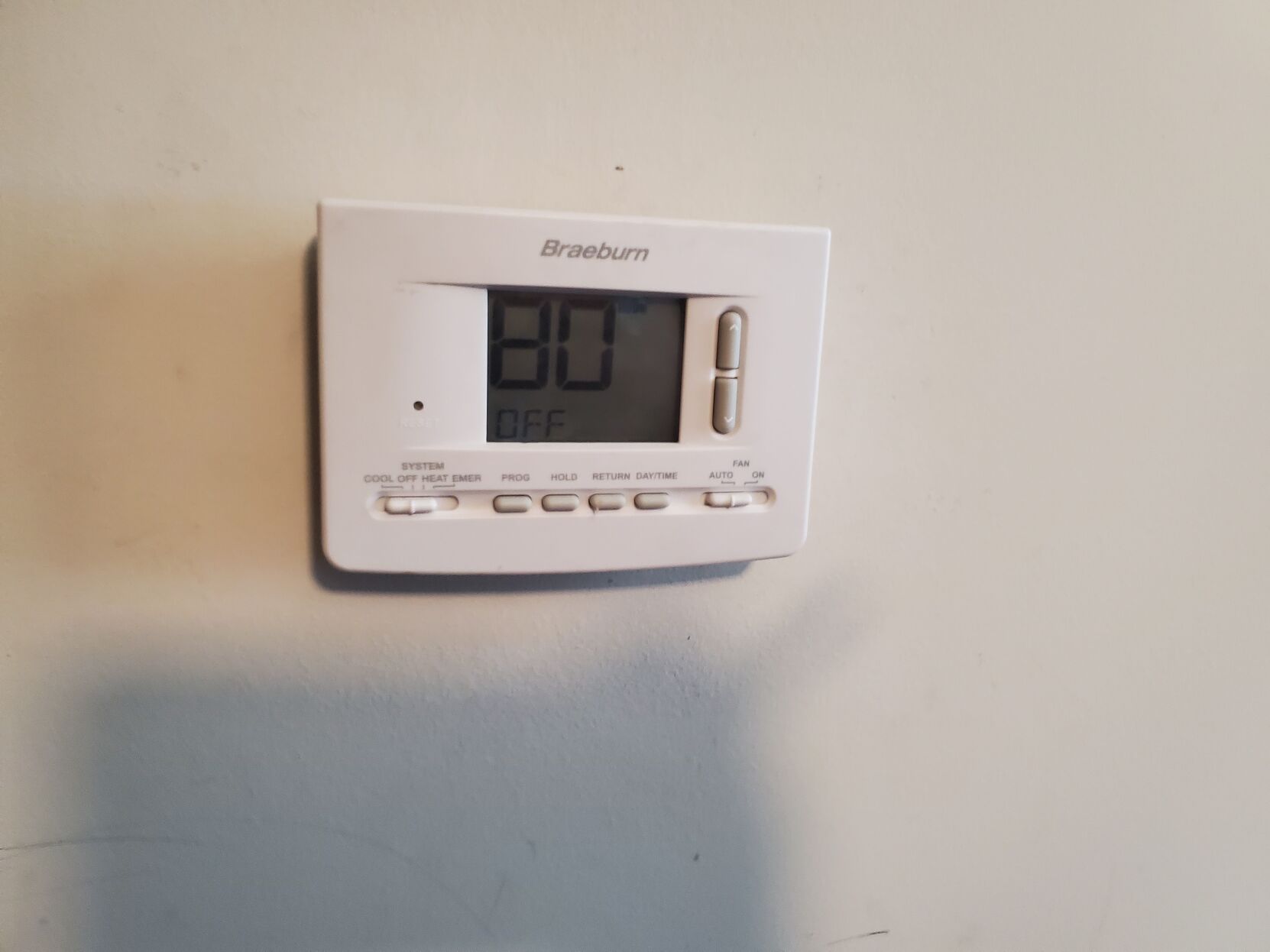 Help blows in Lexington apartment residents without air-conditioning for weeks say they are grateful for a local churchs help News the-dispatch pic