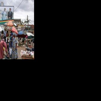 Cameroonians welcome pope on second leg of African tour