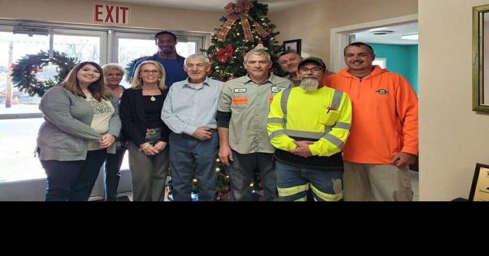Earlington city workers enjoy annual turkey dinner Local News the