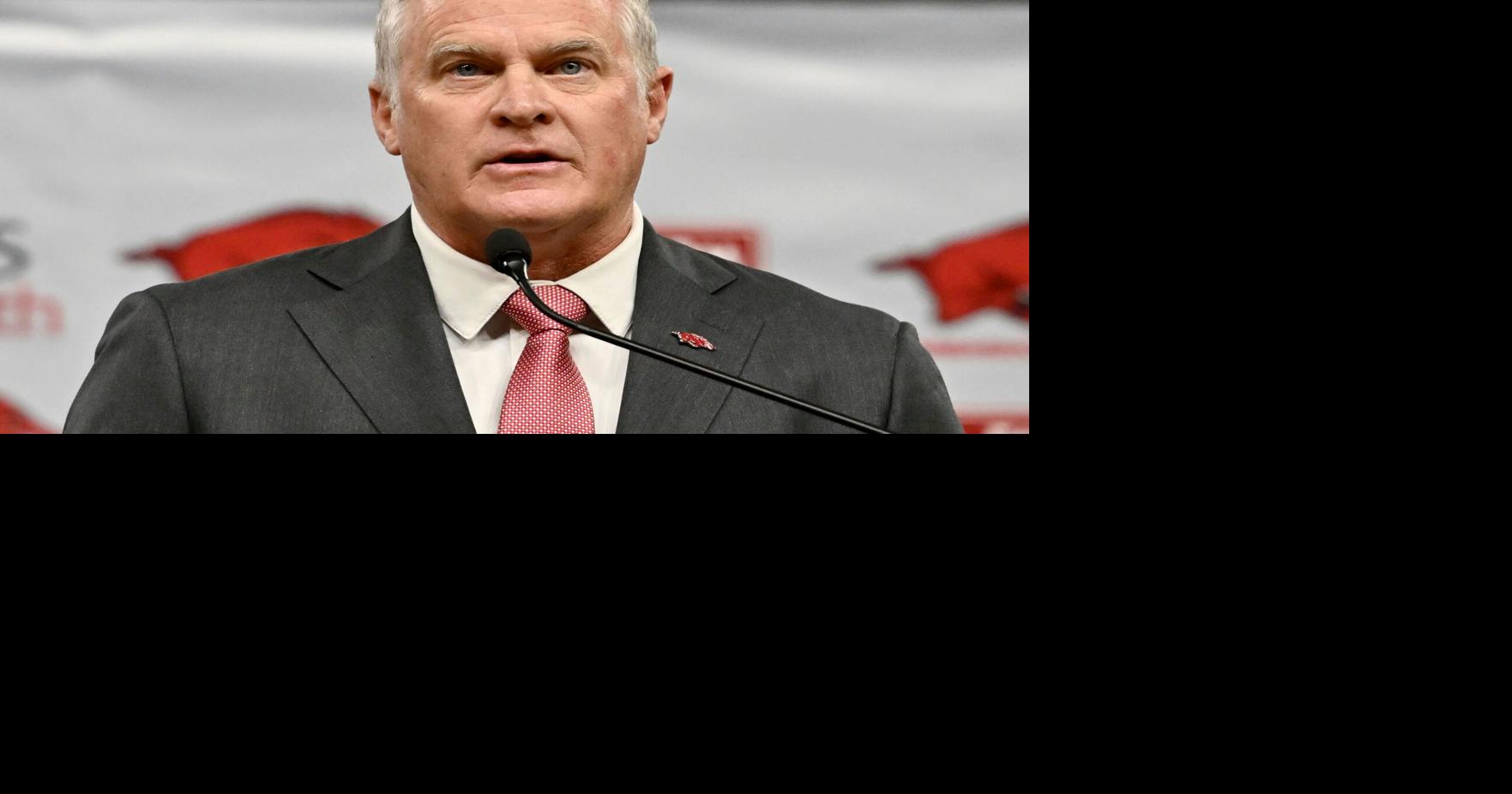 Arkansas reinstates men's and women's tennis programs after donors provide short-term funding