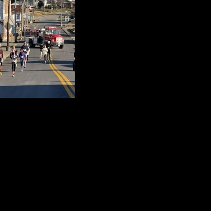 Community enjoys Clay 'Turkey Trot' race