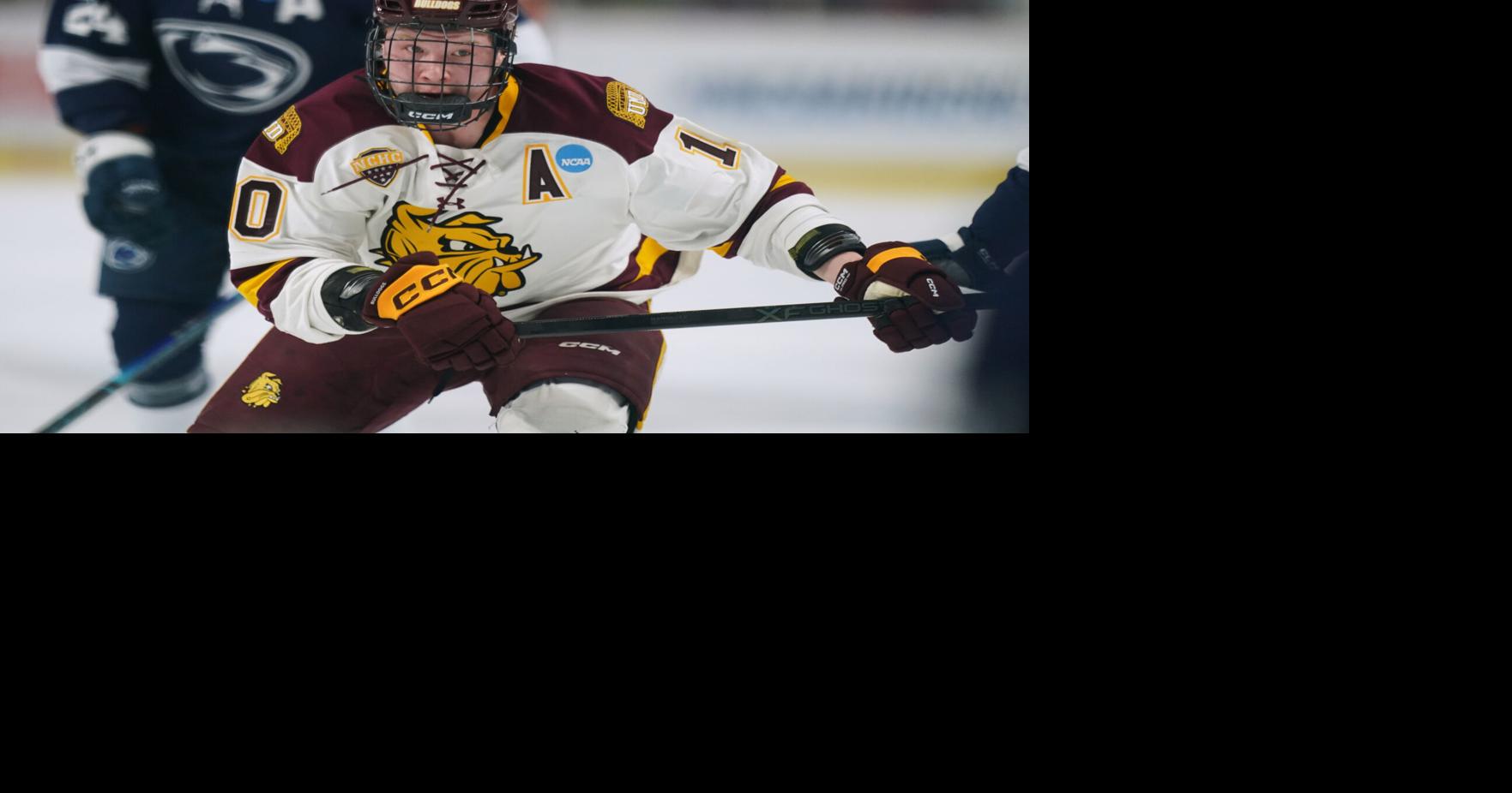 Minnesota Duluth forward Max Plante wins the Hobey Baker Award