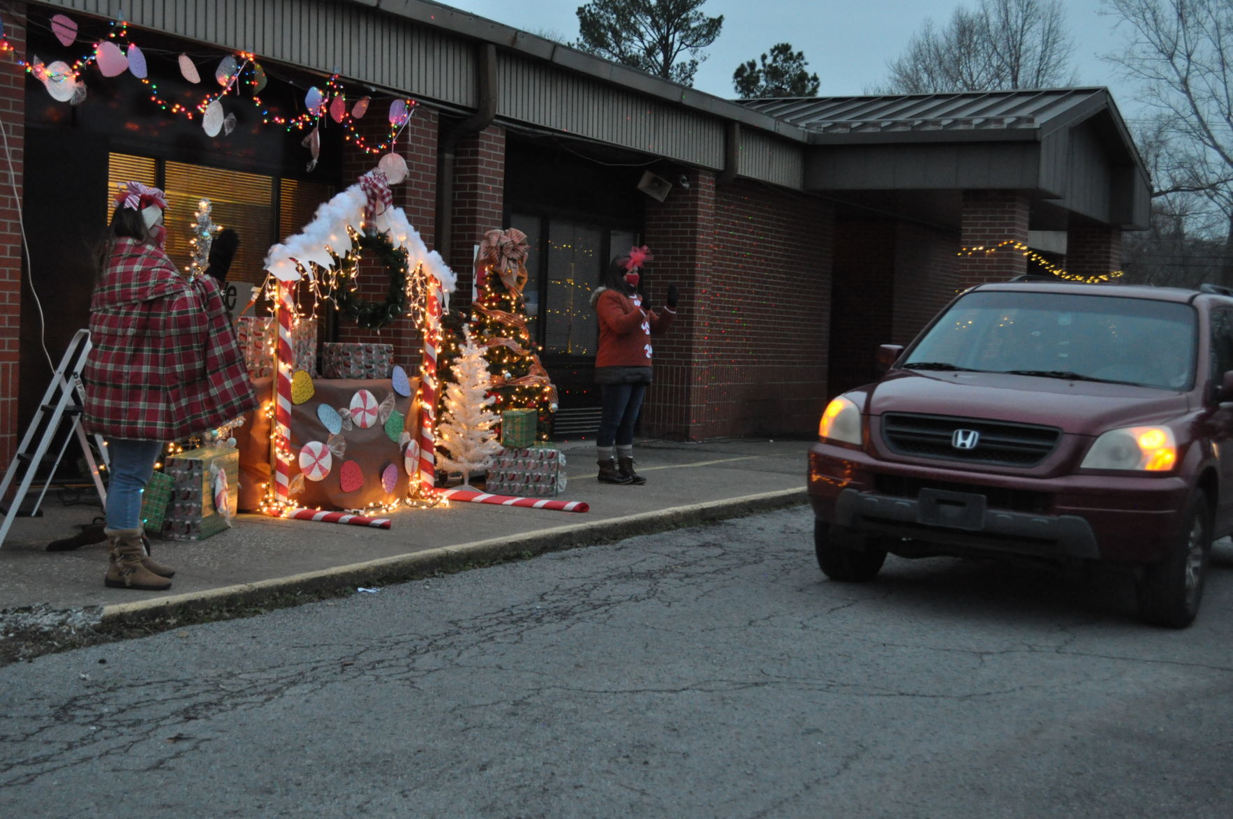 Hanson Elementary captures magic of Christmas for students - Vimarsana News