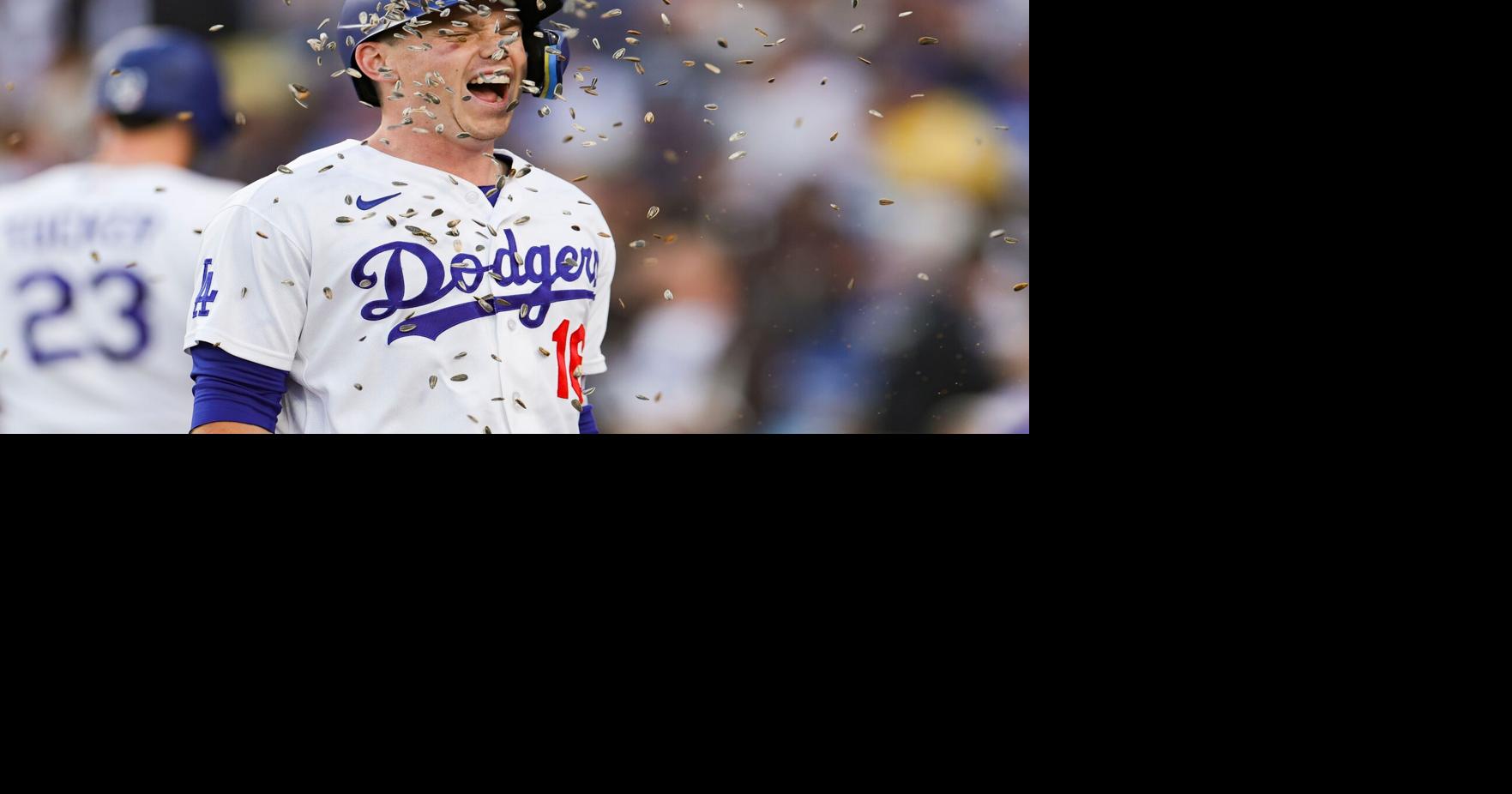 Will Smith hits 1st leadoff HR as Dodgers beat Giants 5-2, regain sole NL West lead