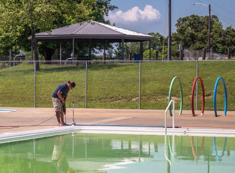 Dawson council will seek bank funding for purchase of municipal