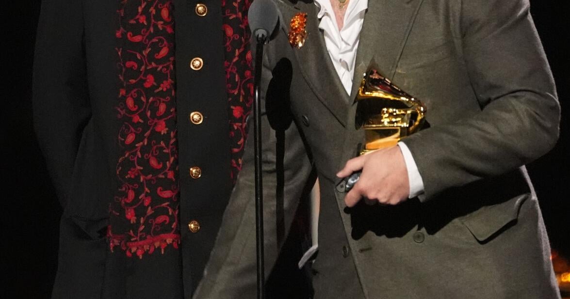 China criticizes decision to award a Grammy to the Dalai Lama