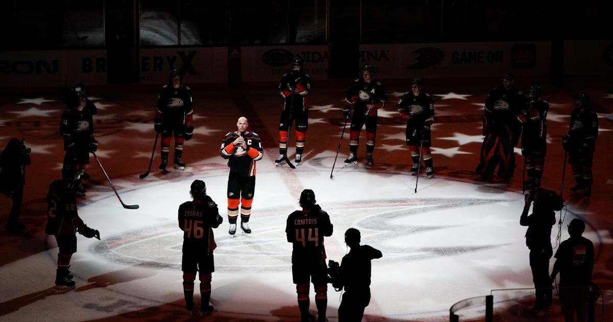 Ducks Getzlaf Number Retirement Hockey