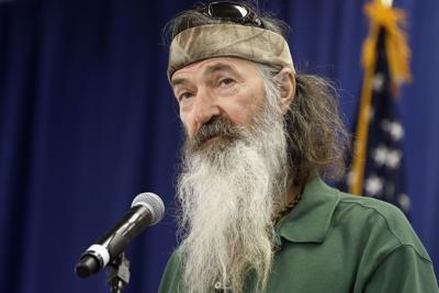 Duck Dynasty patriarch and conservative cultural icon Phil Robertson dies |  News | the-messenger.com