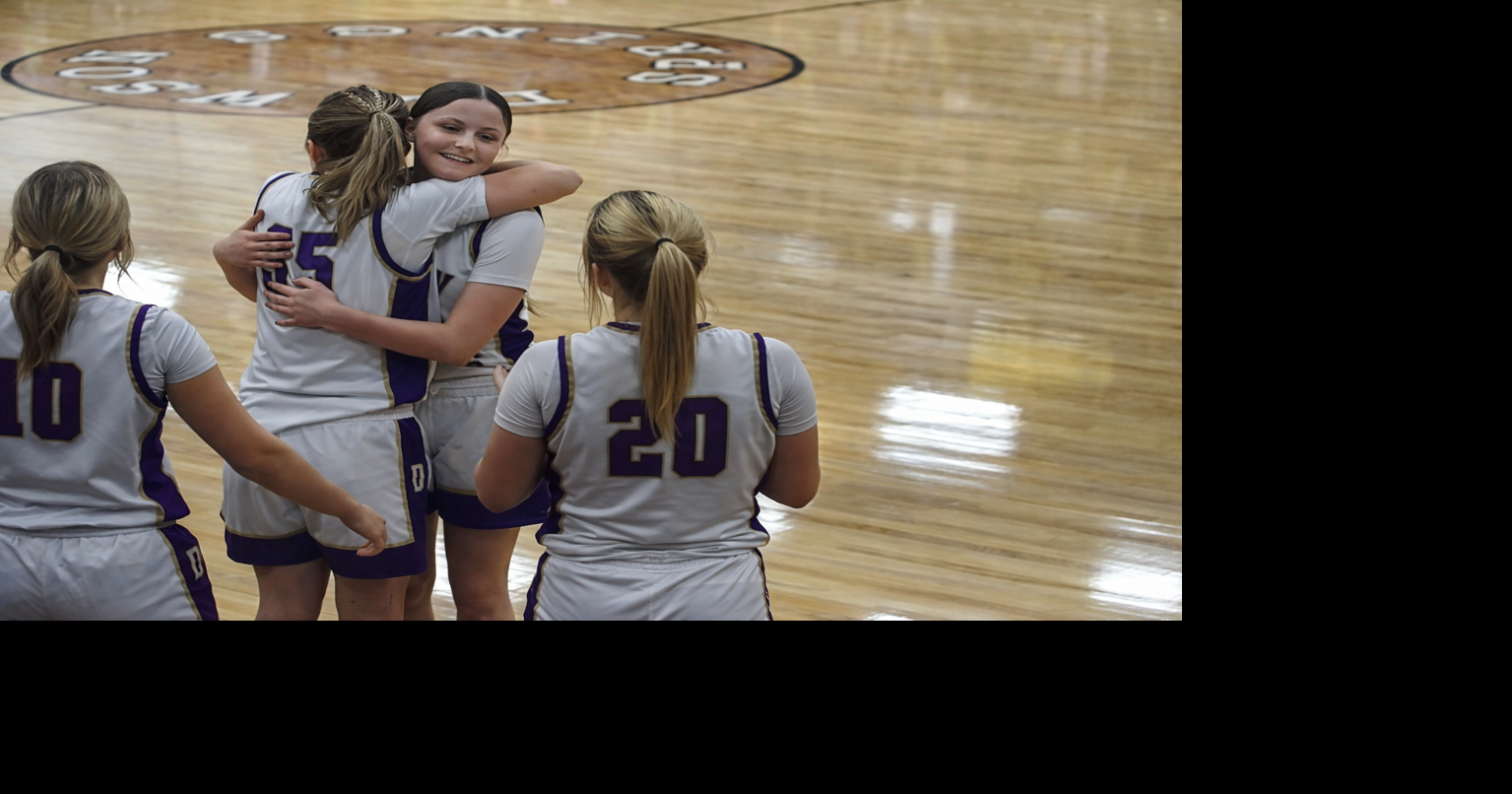 Lady Panthers dominate on senior night | Sports | the-messenger.com