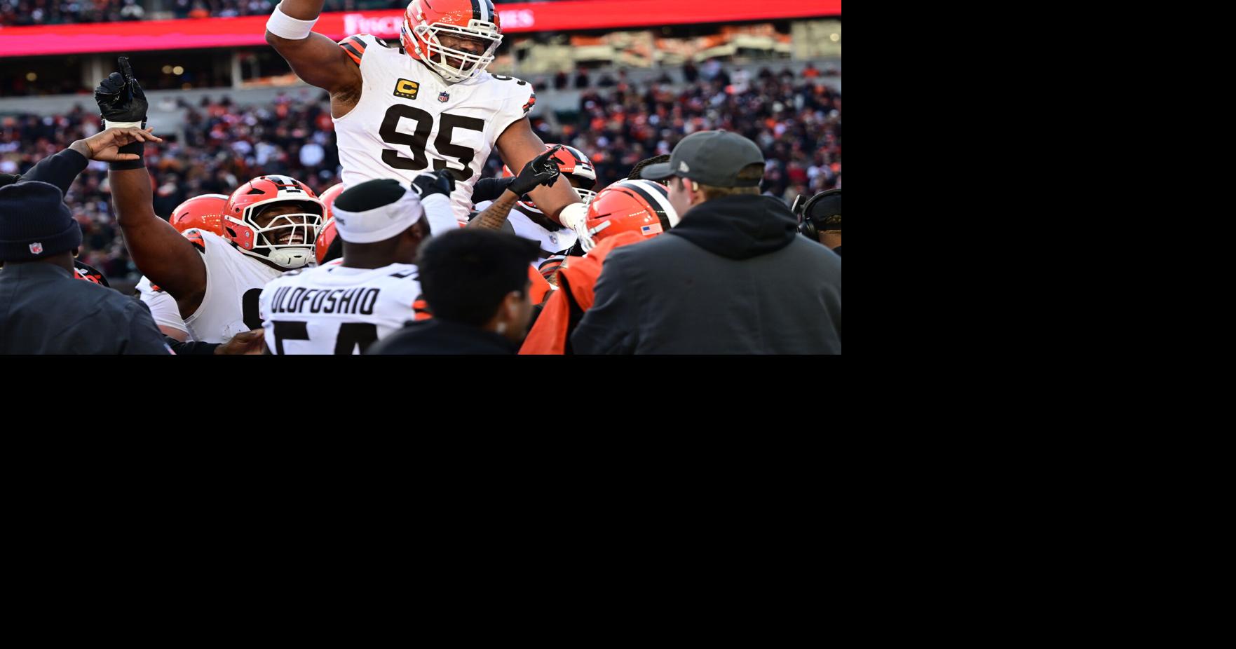 Myles Garrett wows the Rams on his first day of training camp with his new team By GREG BEACHAM - AP Sports Writer Jul 26, 2026 14 mins ago