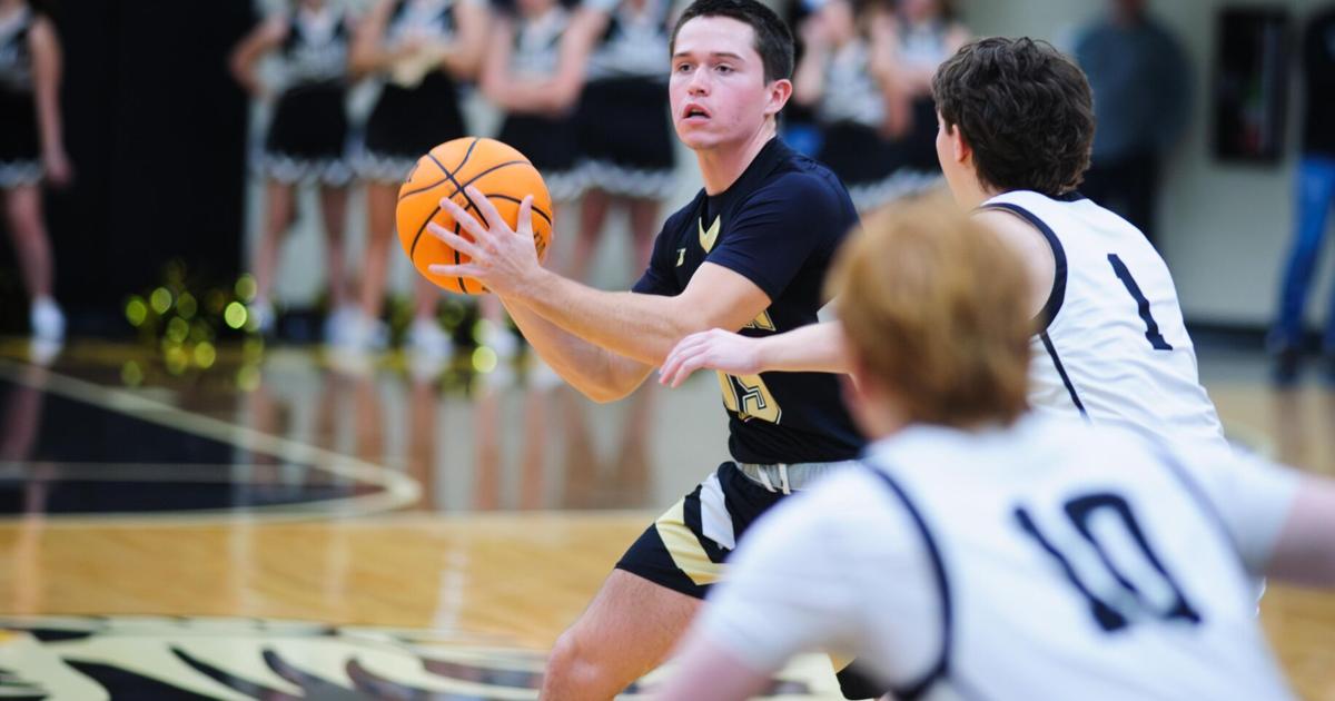 Allen Boy Allen boys roll past Roff | Sports | theadanews.com