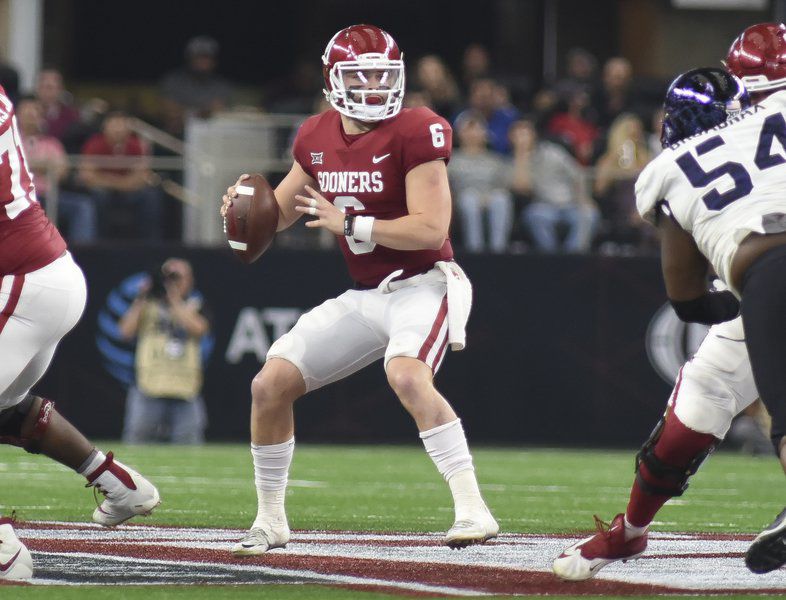 Baker mayfield undraftable on sale sweater