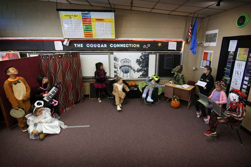 Washington students host Halloween talk show