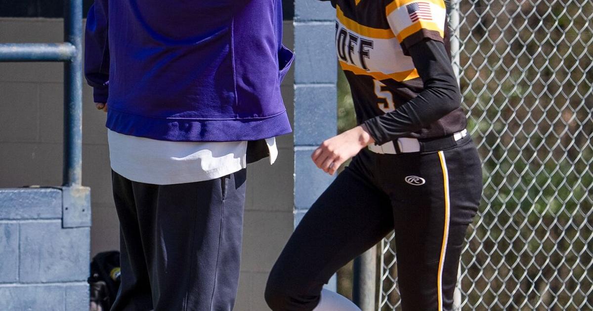 Roff Softball Emma Hardison | | theadanews.com