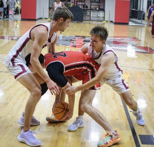 East boys hold off West in Classic contest