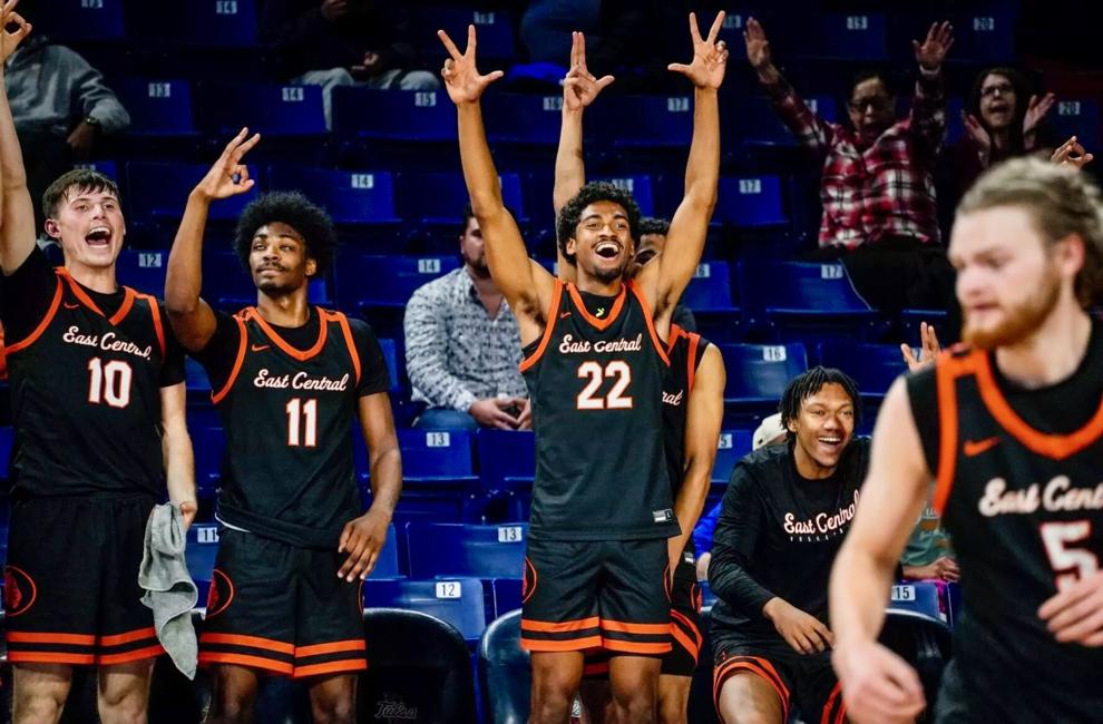 ECU men surge past Beavers in Durant