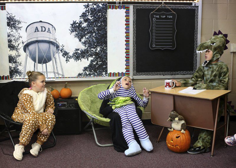 Washington students host Halloween talk show