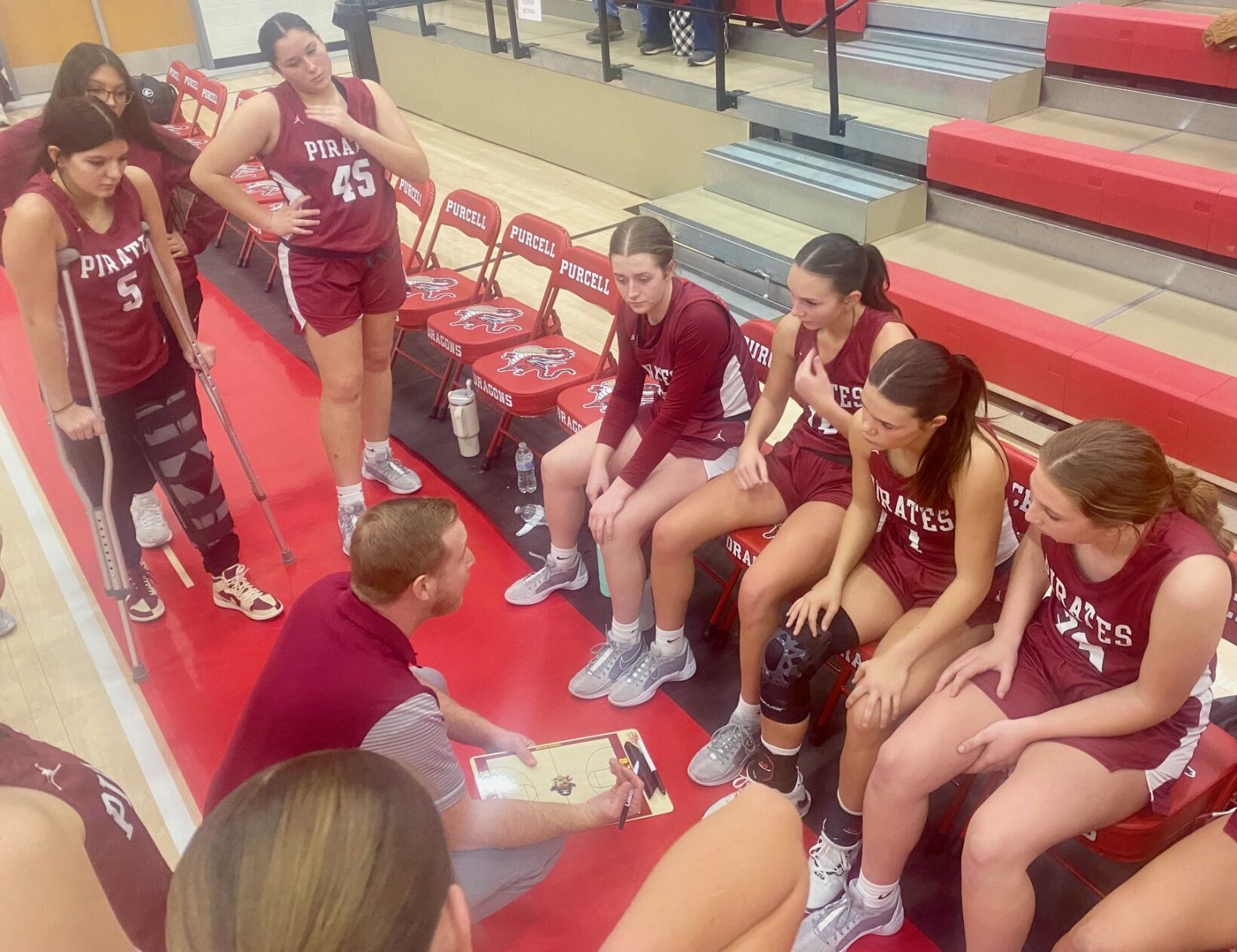 Elgin Lady Owls dominate Byng Lady Pirates in 57-45 victory