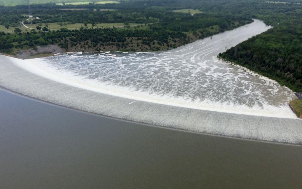 Lake Texoma level reaches record height, affecting enthusiasts, boat