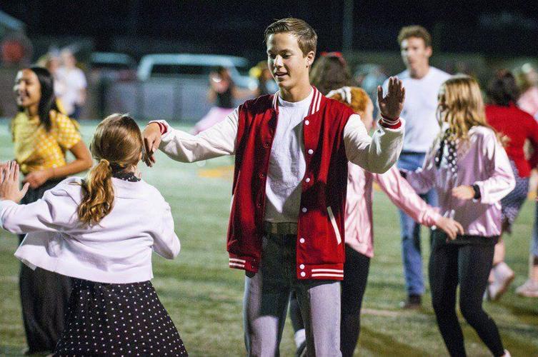 Thursday Night Lights: 50's edition, Local News